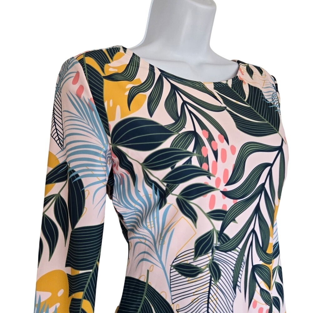 Long Sleeves Cross-Back Tropical Print Swimsuit Size M Summer Vacation UPF 50+ - Picture 3 of 10
